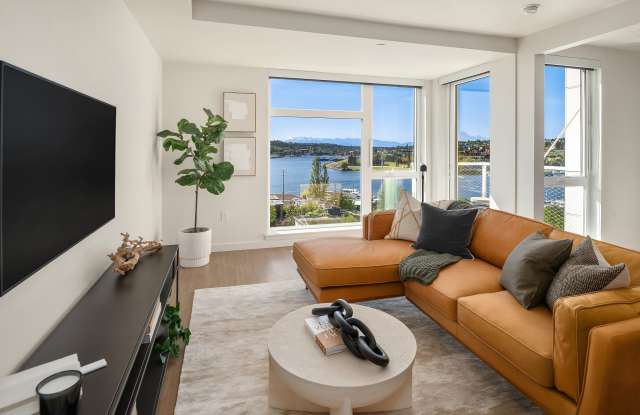 Liza Eastlake photos photos