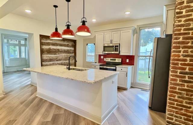 **August 2027** HUGE 8 Bed 6 Bath !! Fully Remodeled!! photos photos