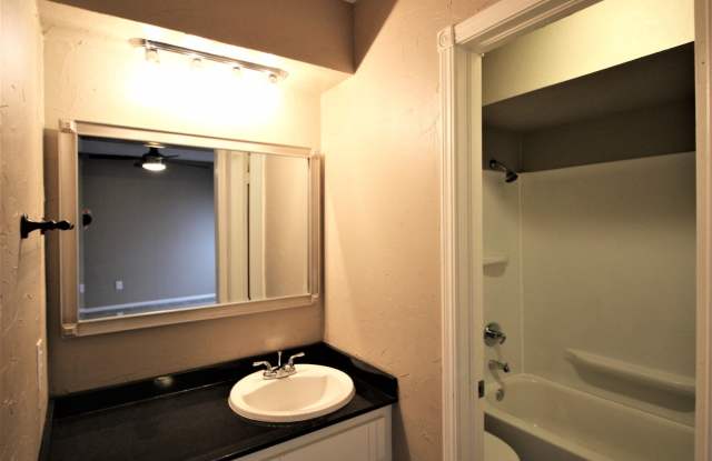 Great 3 bed, 2 bath, 2 Car home in Edmond photos photos