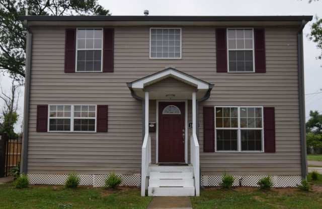 1B/1B Triplex Available photos photos