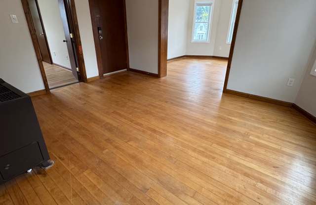 61 B Street - 2 Gallery 4