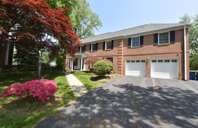 Luxurious Spacious and Bright , Gorgeous Potomac 6BR/4.5BA/2GAR Home - In Sought After Copenhaver - 12331 Overpond Way, Potomac, MD 20854