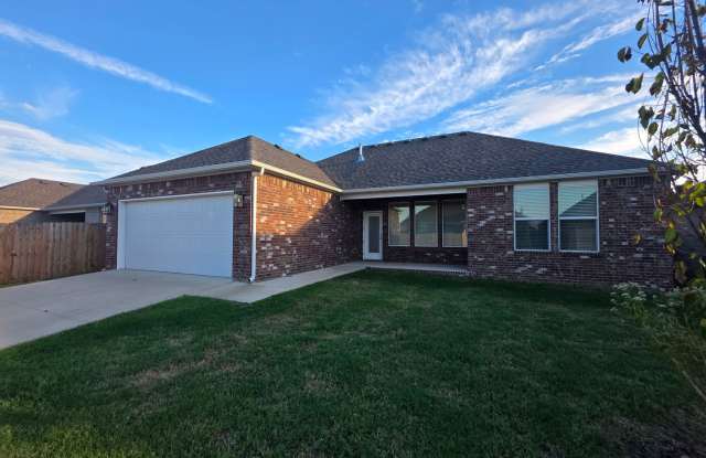 Newer 3 bedroom 2 bath home Gallery 3