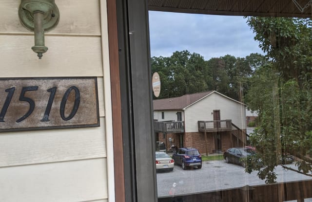 1510 Forest Knolls Circle Gallery 1