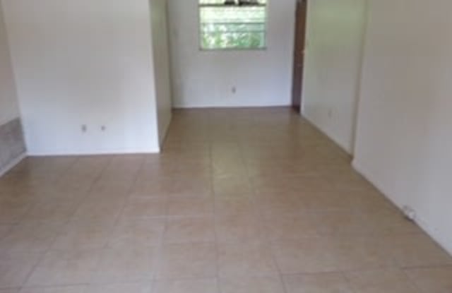 3200 Pinellas Pt. Dr. So. Gallery 4