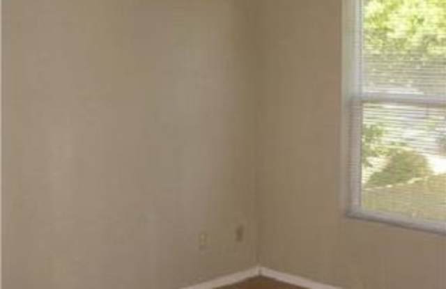 405 S Morris Avenue 2 Gallery 4