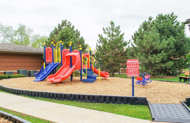 Park Butterfield Apartment Homes Gallery 2