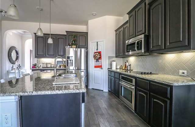 12908 Palancar Drive Gallery 4