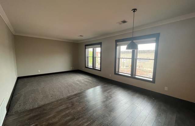 14 South Elm Street - 2 photos photos