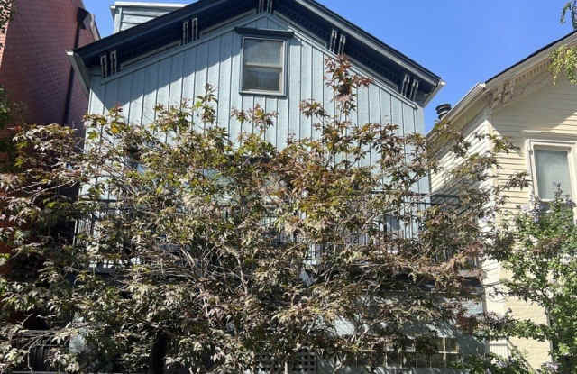 1704 N Sedgwick Street photos photos