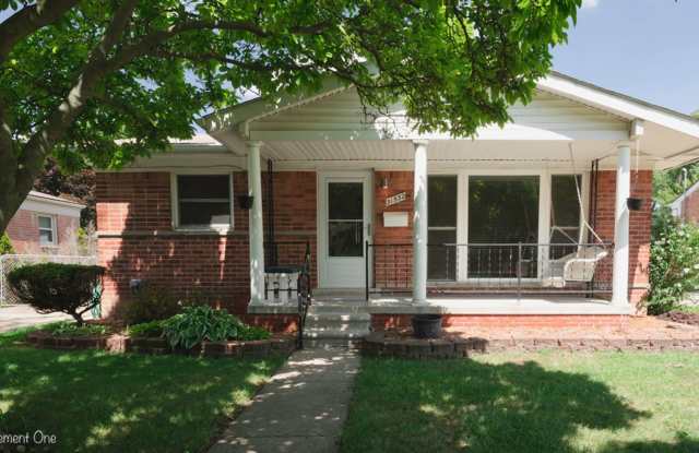 Updated Charming Home - 31532 Taylor Street, Wayne, MI 48184