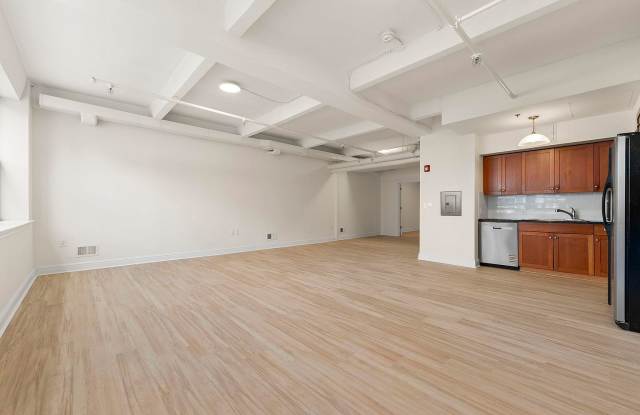 300 Communipaw Ave Apt 8 Gallery 4