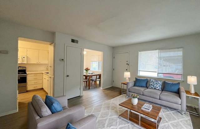 311 E San Antonio Gallery 2