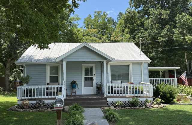 175 Brown Lane Gallery 1