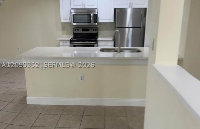 1315 REFLECTIONS WAY Gallery 2
