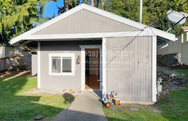 16652 1/2 North East 88th Street - 16652 Northeast 88th Place, Redmond, WA 98052