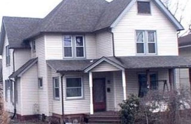 725 Robbins Ave - 725 Robbins Avenue, Niles, OH 44446