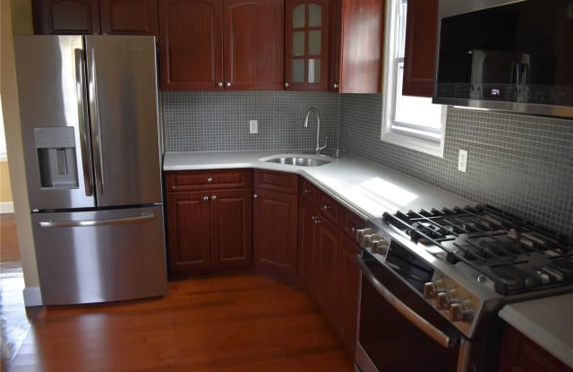 17302 109th Ave - 17302 109th Ave, Queens, NY 11433