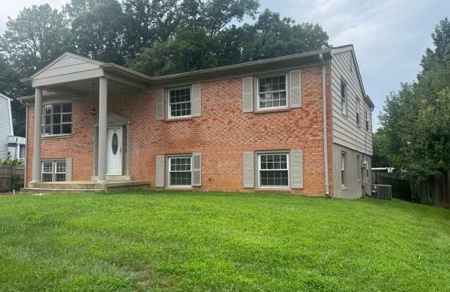 BEAUTIFUL DALE CITY HOME Gallery 1