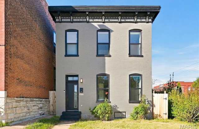 4205 Norfolk Avenue Gallery 1