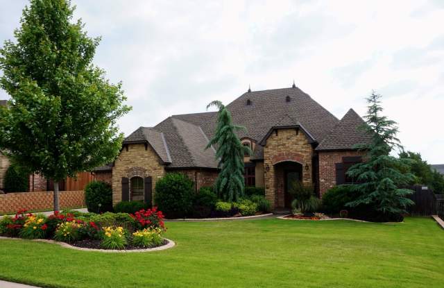 Gorgeous Executive Home - Open Plan - Storm Shelter - Twin Bridges Addition photos photos