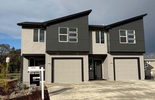 Newly Built Luxury Duplex in Lebanon Gallery 1