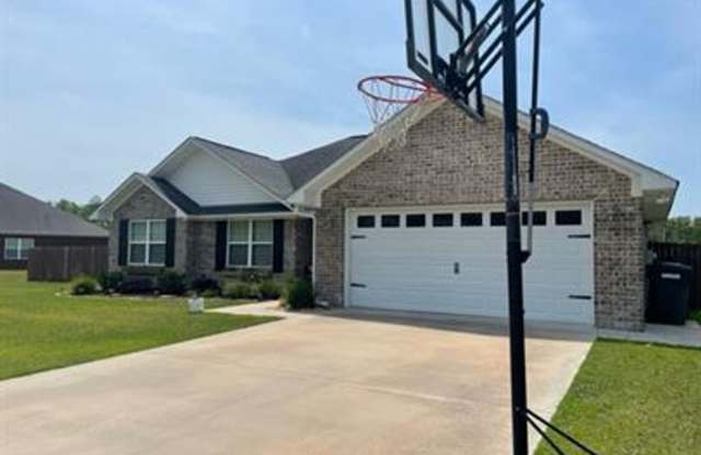 4 bedroom beautiful home available August 14!! Gallery 3