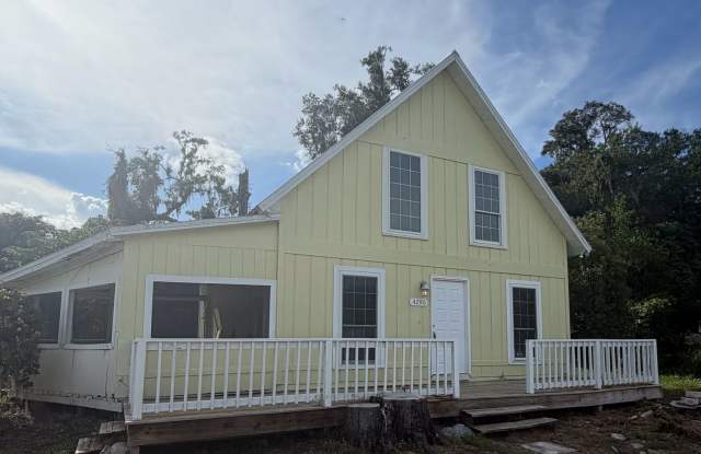 4290 NE 2nd Ct Gallery 3