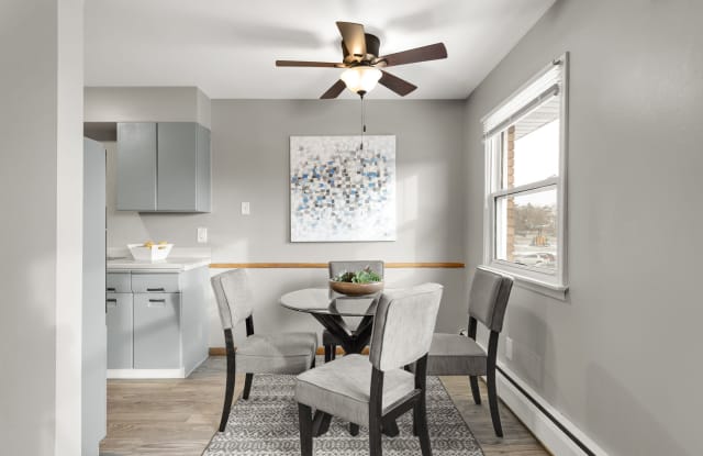 Brentwood Park Townhomes and Apartments Gallery 4