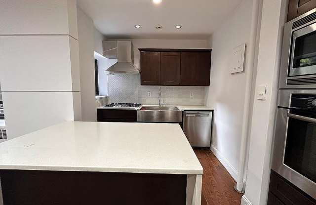 6735 Yellowstone Blvd Apt 2R Gallery 2