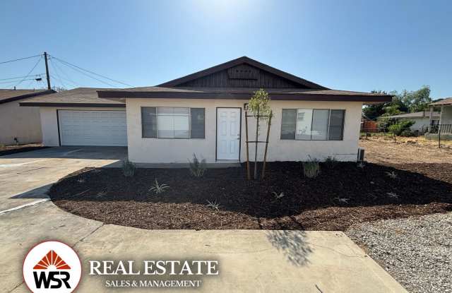 Fully Renovated 3BD/2BA House | Eucalyptus Ave, Moreno Valley photos photos
