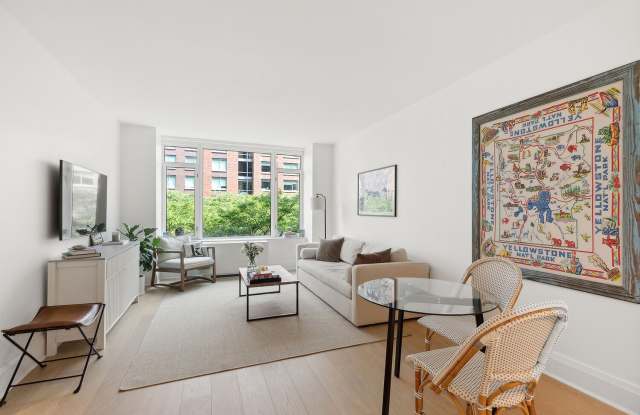 Tribeca Green - 210 Warren Street, New York City, NY 10282