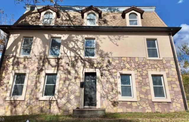 236 W Mount Pleasant Ave U1 - 236 West Mount Pleasant Avenue, Livingston, NJ 07039