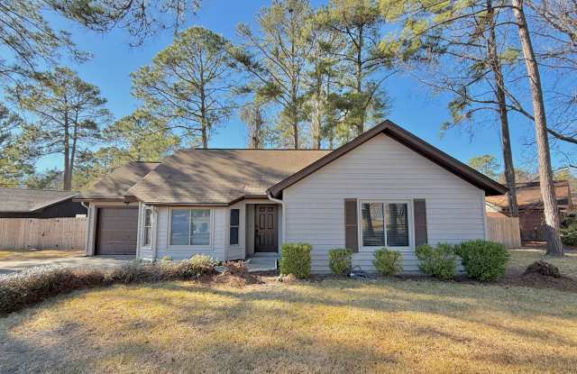 AVAILABLE NOW! (One Pet Maximum) photos photos