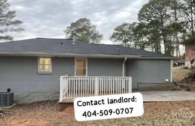 1978 glendale Drive - 1978 Glendale Drive, Candler-McAfee, GA 30032