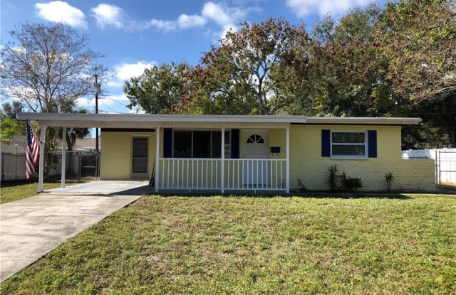 5502 PINE CIRCLE NE - 5502 Pine Circle Northeast, St. Petersburg, FL 33703