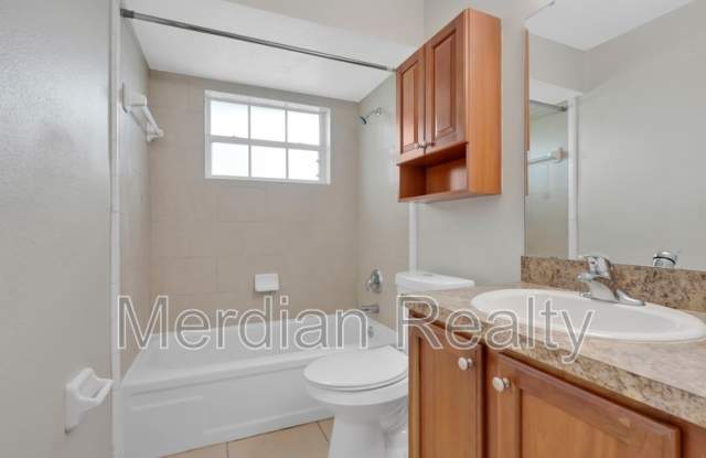 4920 Tangerine Avenue - 1 Gallery 4