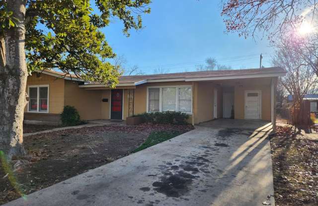 FOR LEASE!! Great location! photos photos