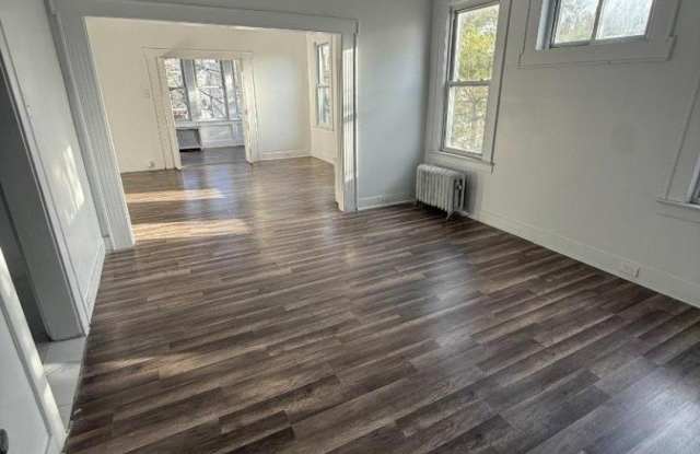 85 Sunnyside Ter photos photos