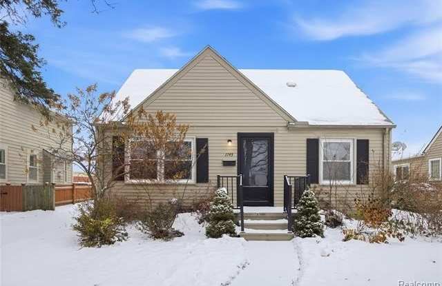 1745 Webster Street - 1745 Webster Street, Birmingham, MI 48009