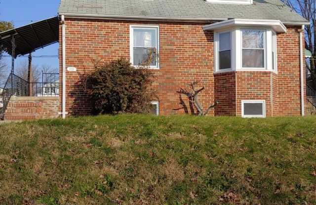 2712 Ruscombe Ln - 2712 Ruscombe Lane, Baltimore, MD 21215
