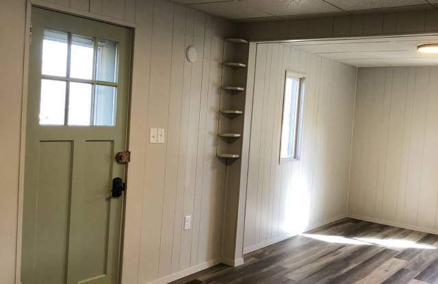 524 12th St Sw - 524 12th Street Southwest, Willmar, MN 56201