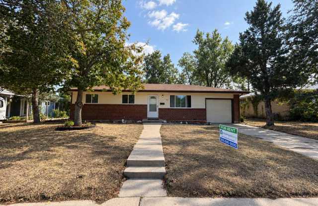 Updated 3 Bedroom Home with Garage & Fenced Yard photos photos Updated 3 Bedroom Home with Garage & Fenced Yard photos photos