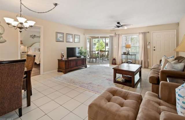 5635 Turtle Bay DR Gallery 3