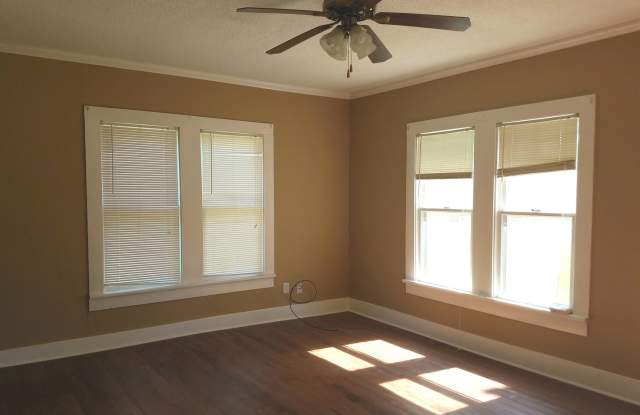 TWO BEDROOMS IN SOUTH ABILENE Gallery 3