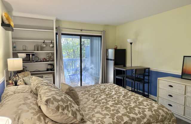 1409 Harbourside Drive Gallery 1