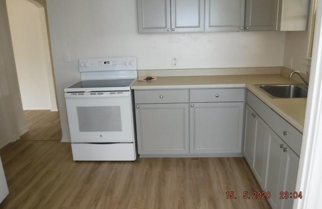2 Bedroom House Medford Gallery 4