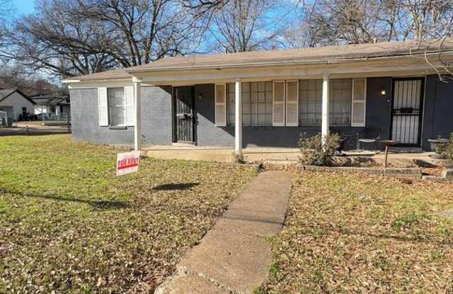 Very Nice Duplex in Berclair photos photos