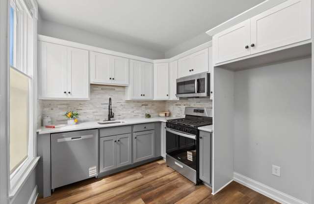 Spacious 5-Bedroom, 2.5-Bath Renovated Home in Midtown Harrisburg Gallery 3