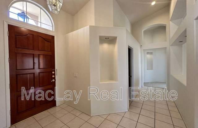 2744 E Amberwood Dr Gallery 2